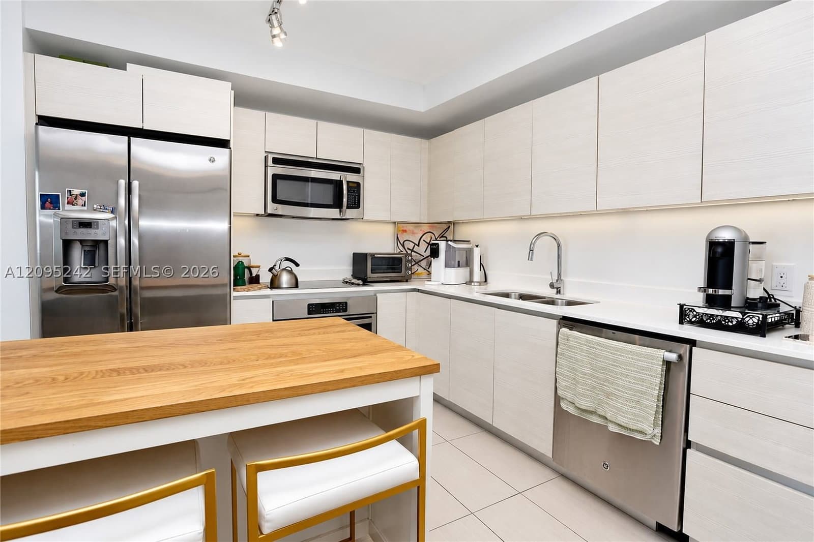 1+1 Condo — 4250 Biscayne Blvd #1512, Miami, FL 33137