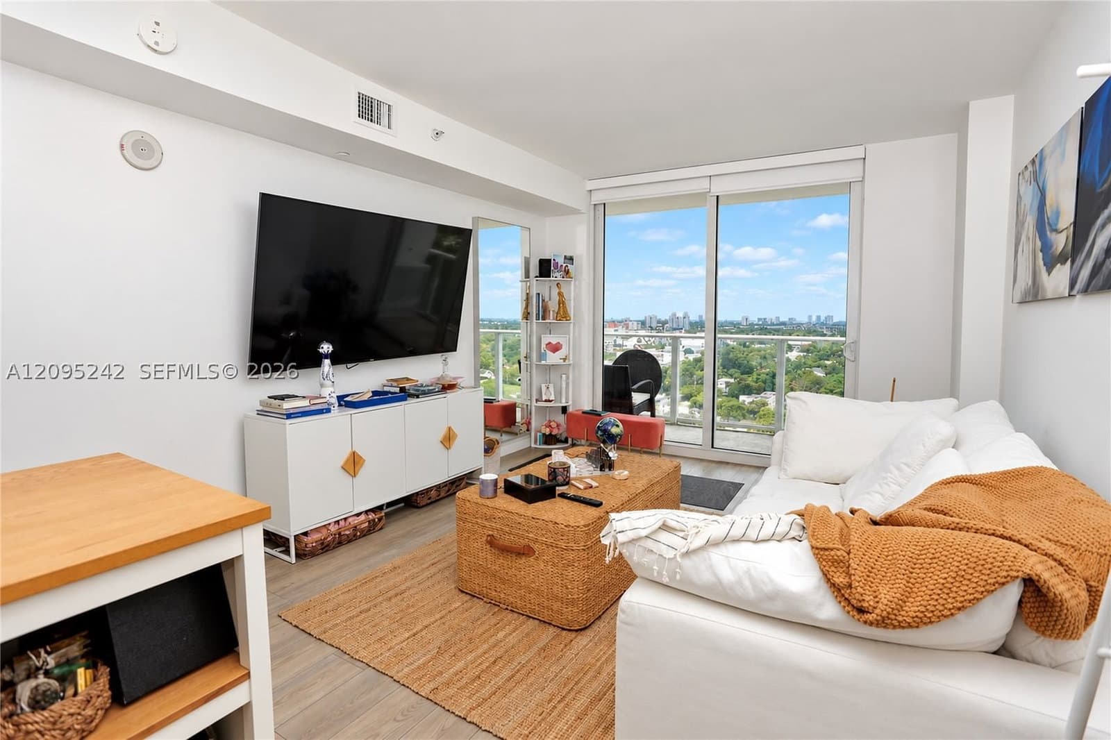 1+1 Condo — 4250 Biscayne Blvd #1512, Miami, FL 33137