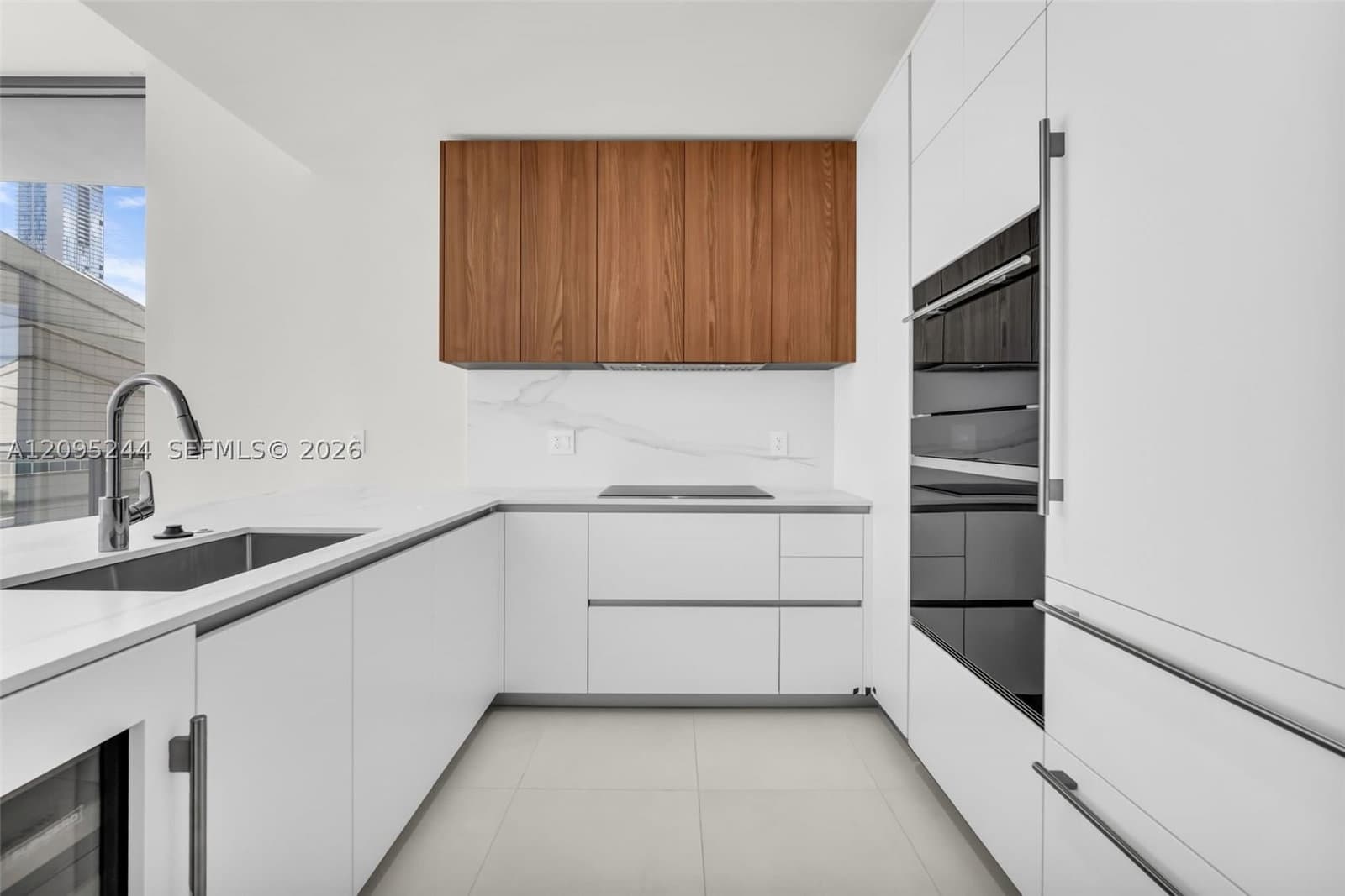 2+1 Condo — 1400 biscayne blvd #602, Miami, FL 33132