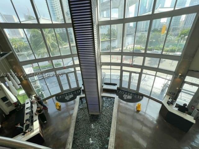 1+1 Condo — 690 1st Ct #305, Miami, FL 33130