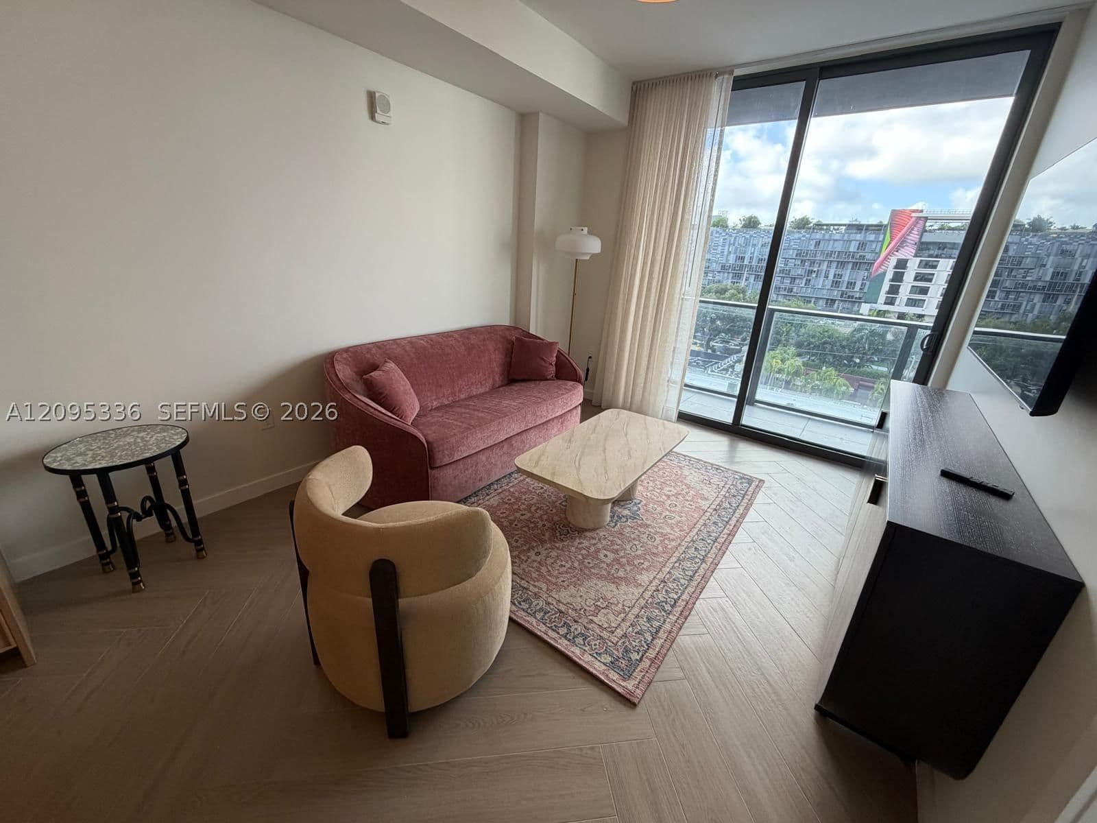 1+1 Condo — 2700 2nd Ave #606, Miami, FL 33127