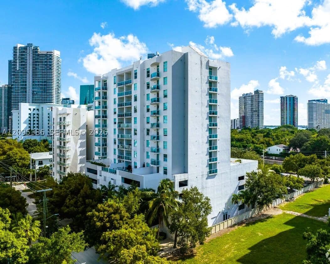 2+1 Condo — 1723 2nd Ave #609, Miami, FL 33129