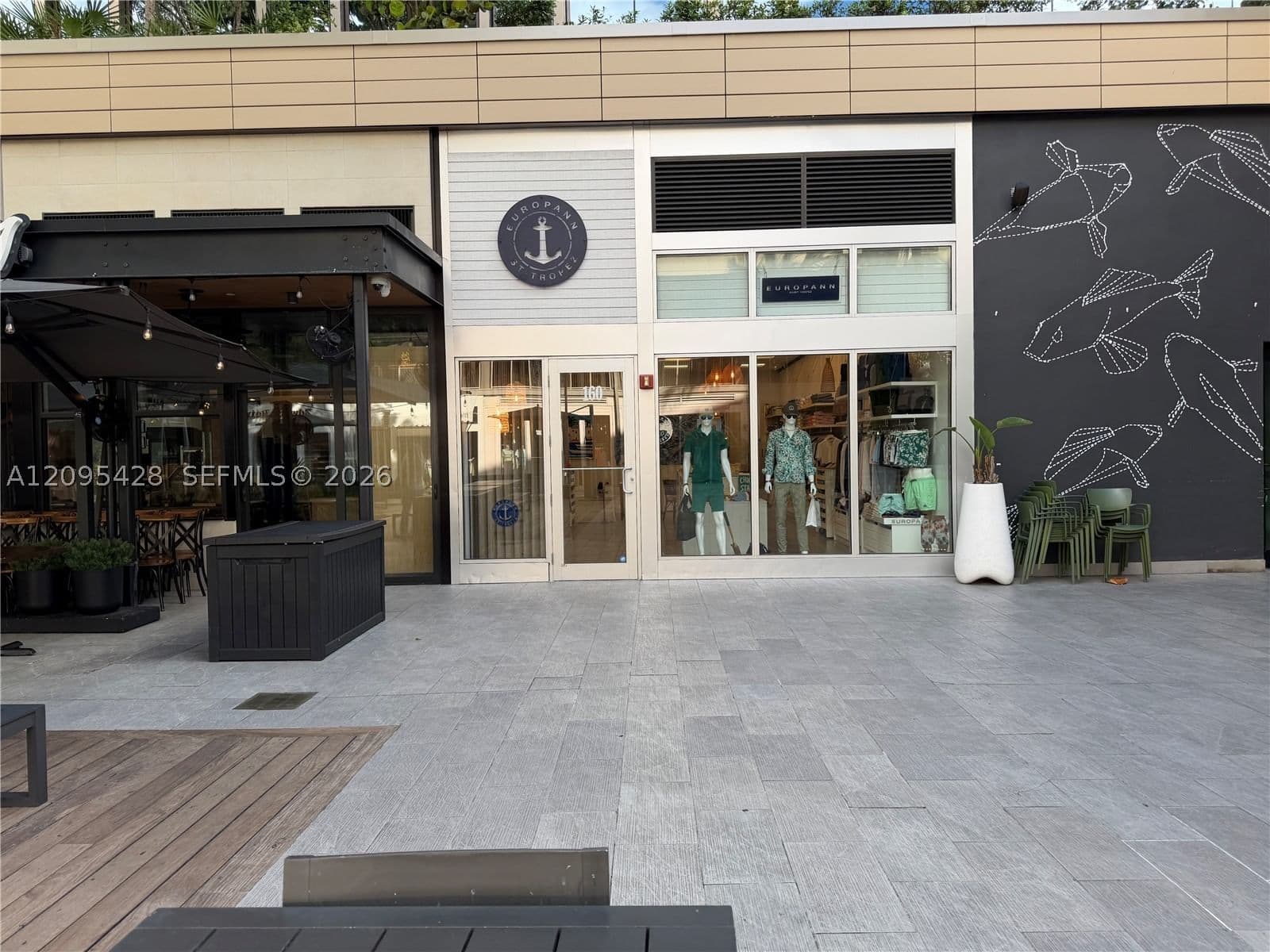 Mülk — 3015 Grand Ave, Miami, FL 33133