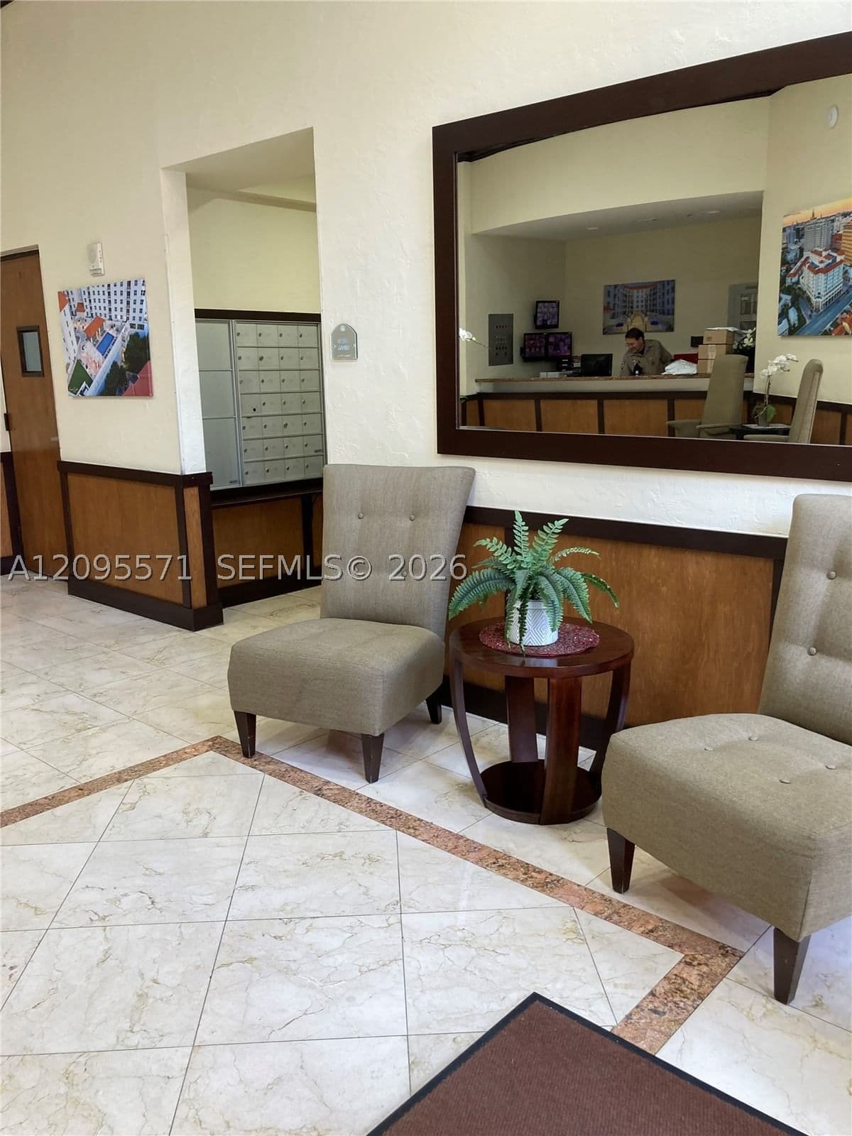 Mülk — 2030 Douglas Rd #210, Coral Gables, FL 33134