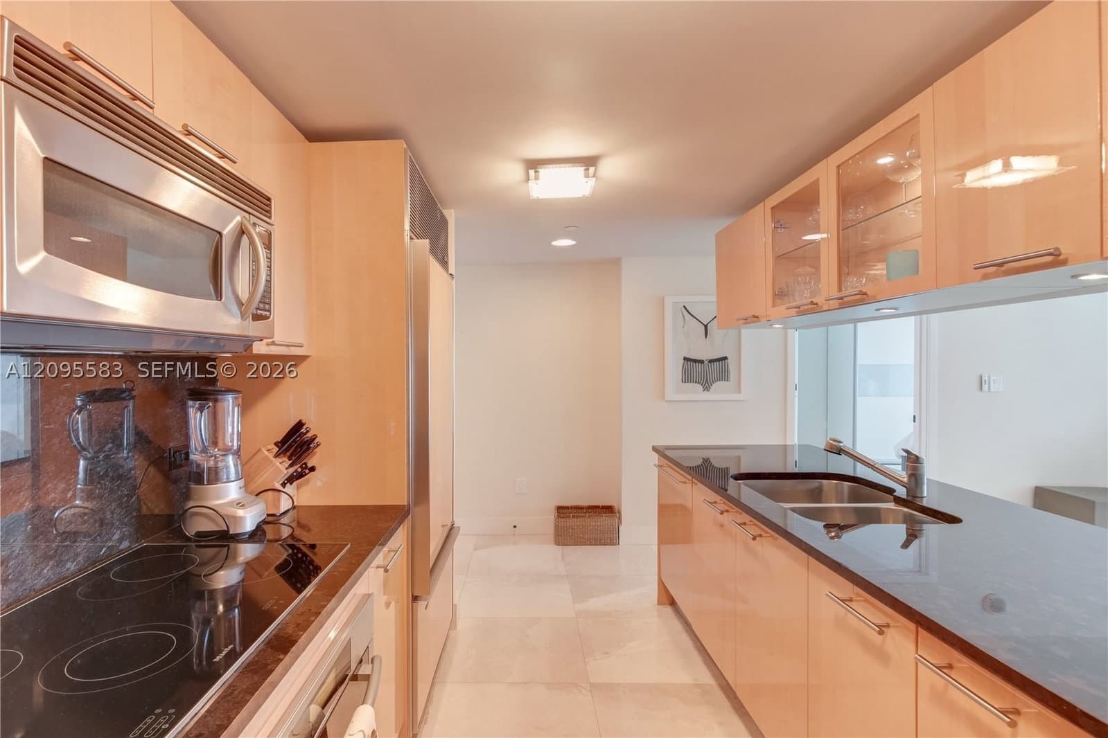 2+1 Condo — 6801 Collins Ave #1112, Miami Beach, FL 33141