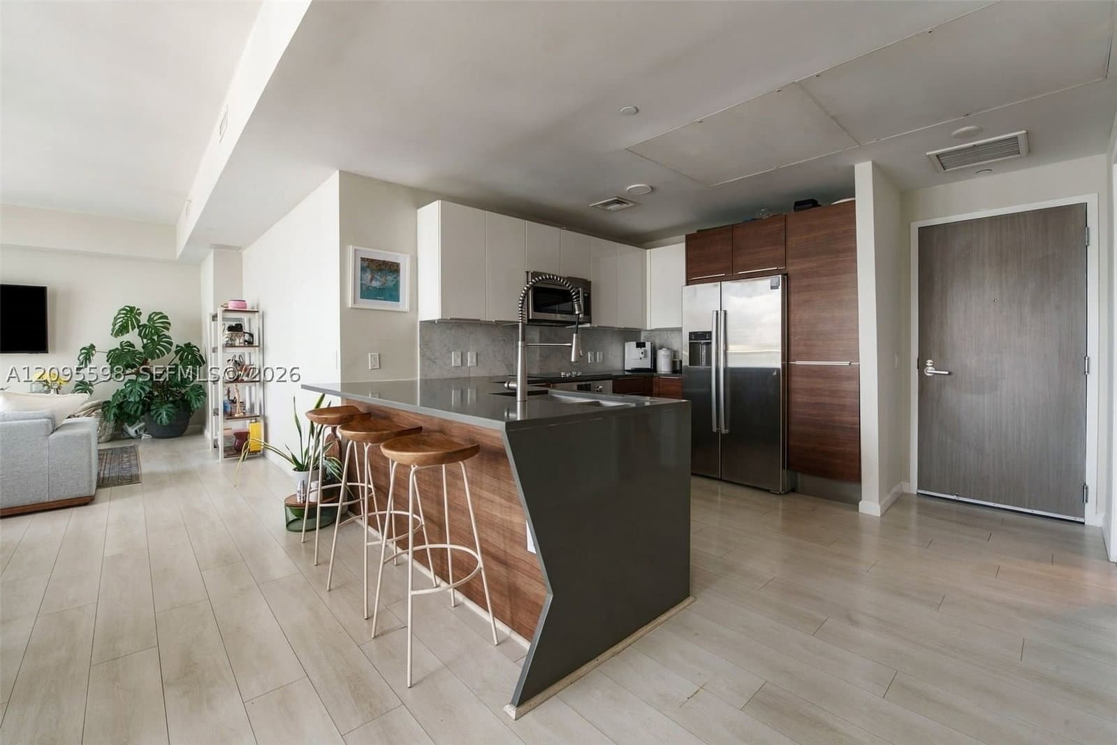 1+1 Condo — 601 27th St #1006, Miami, FL 33137