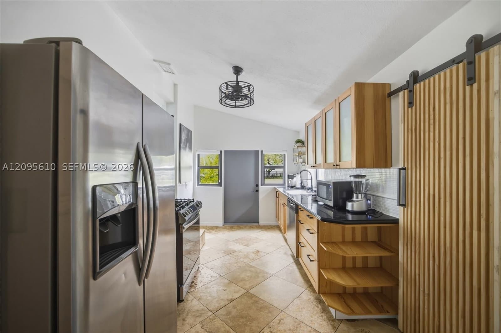 3+1 Müstakil ev — 295 42nd St, Miami, FL 33127