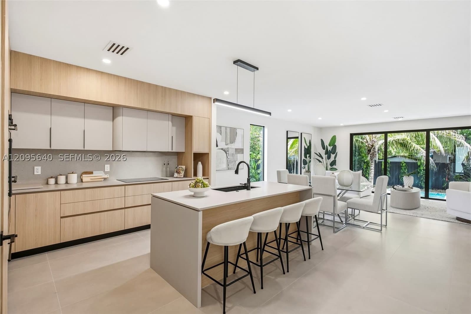 4+1 Townhouse — 2619 31st pl, Miami, FL 33133