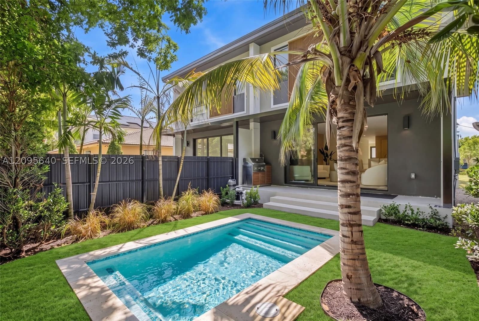 4+1 Townhouse — 2619 31st pl, Miami, FL 33133