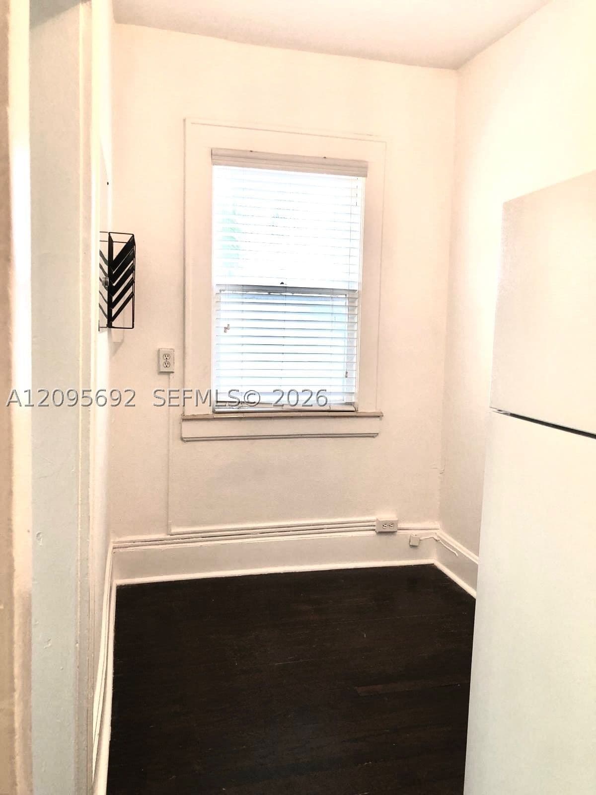 Condo — 124 Mendoza Ave #8, Coral Gables, FL 33134
