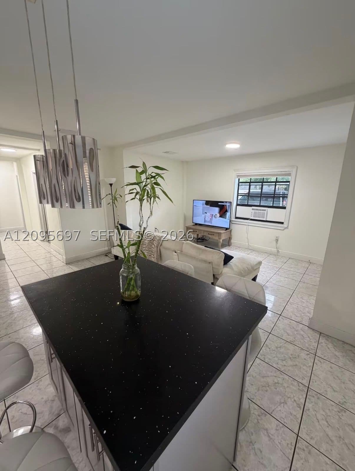 4+1 Müstakil ev — 4303 13th Ave, Miami, FL 33142