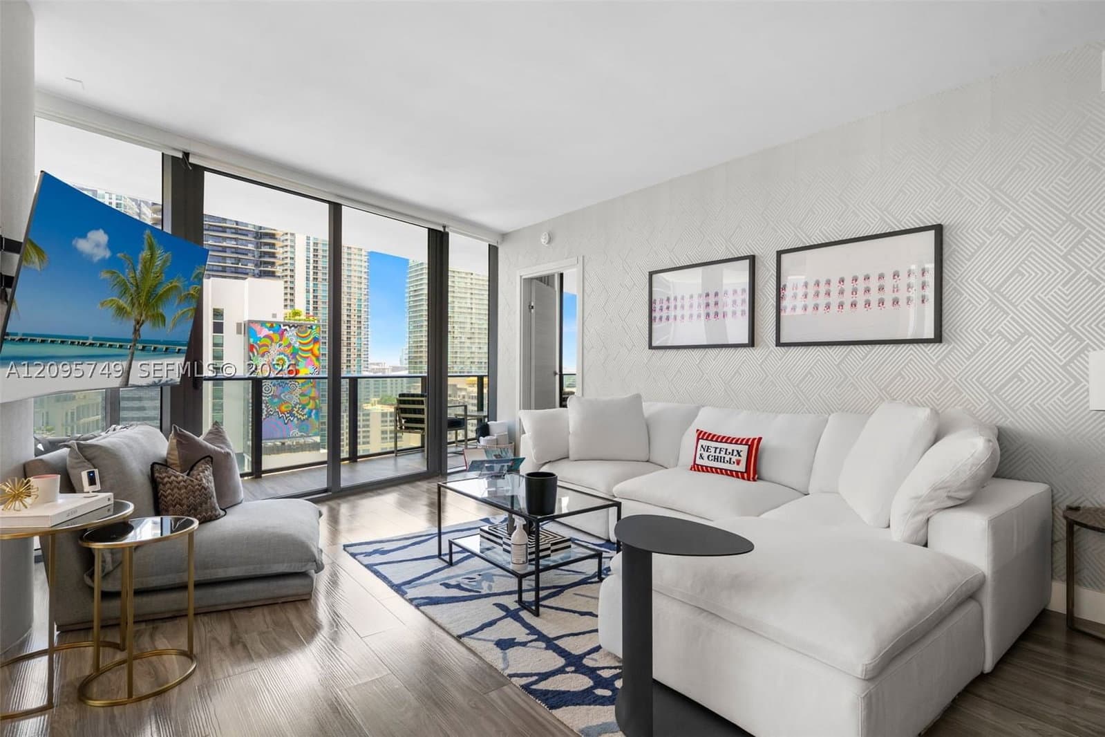 3-bedroom Condo — 801 Miami Ave #1604, Miami, FL 33130