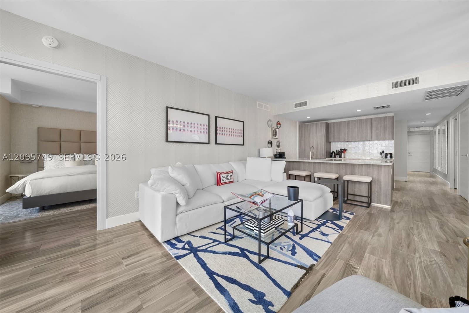 3-bedroom Condo — 801 Miami Ave #1604, Miami, FL 33130
