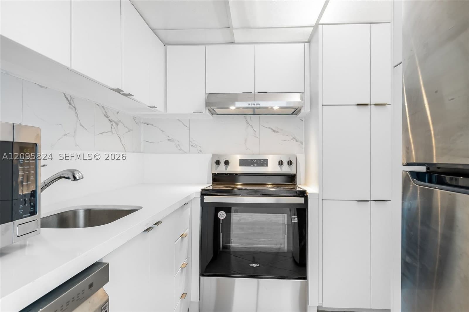 1-bedroom Condo — 1000 West Ave #1008, Miami Beach, FL 33139