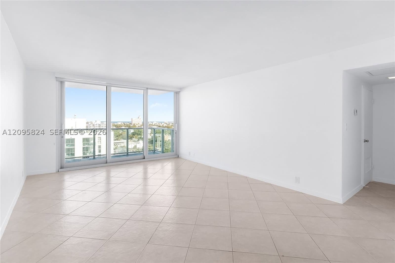 1-bedroom Condo — 1000 West Ave #1008, Miami Beach, FL 33139