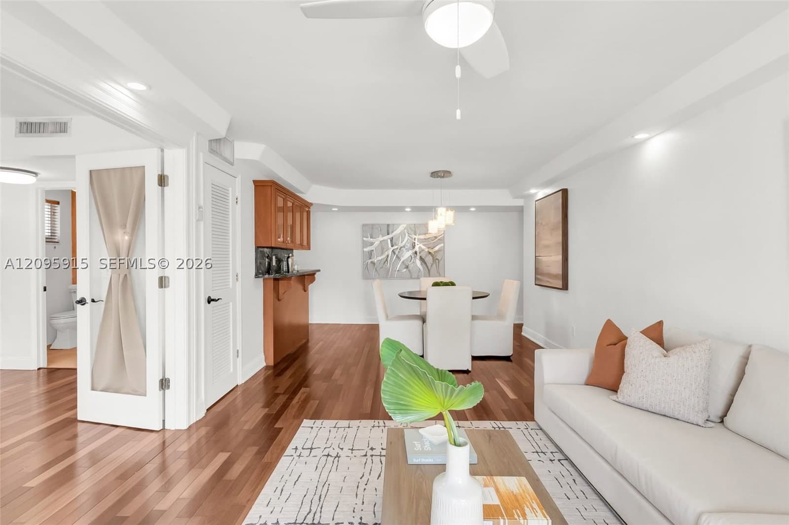 1+1 Condo — 220 Washington Ave #5D, Miami Beach, FL 33139