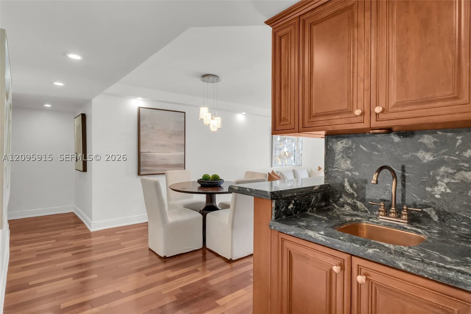 1+1 Condo — 220 Washington Ave #5D, Miami Beach, FL 33139