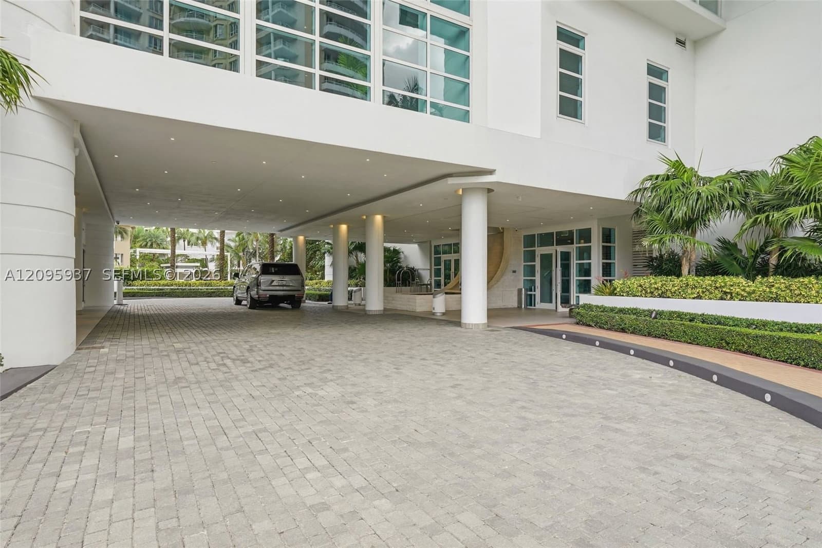 3+1 Condo — 900 Brickell Key Blvd #1901, Miami, FL 33131