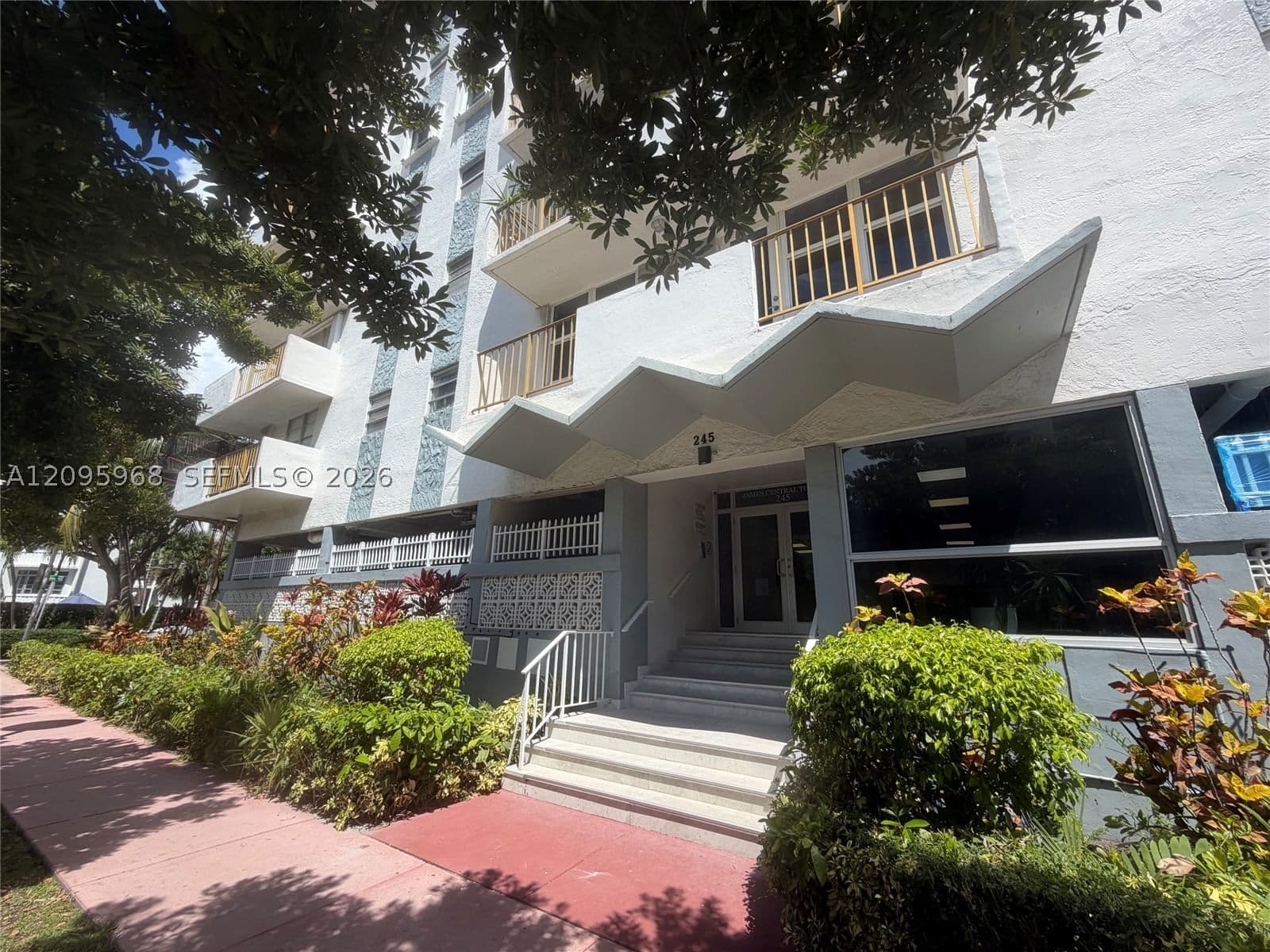 1+1 Condo — 245 18th St #805, Miami Beach, FL 33139