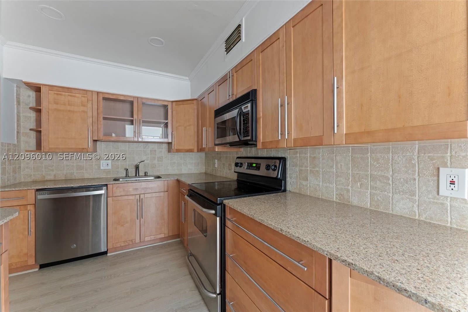 2+1 Condo — 1150 Madruga Ave #A201, Coral Gables, FL 33146