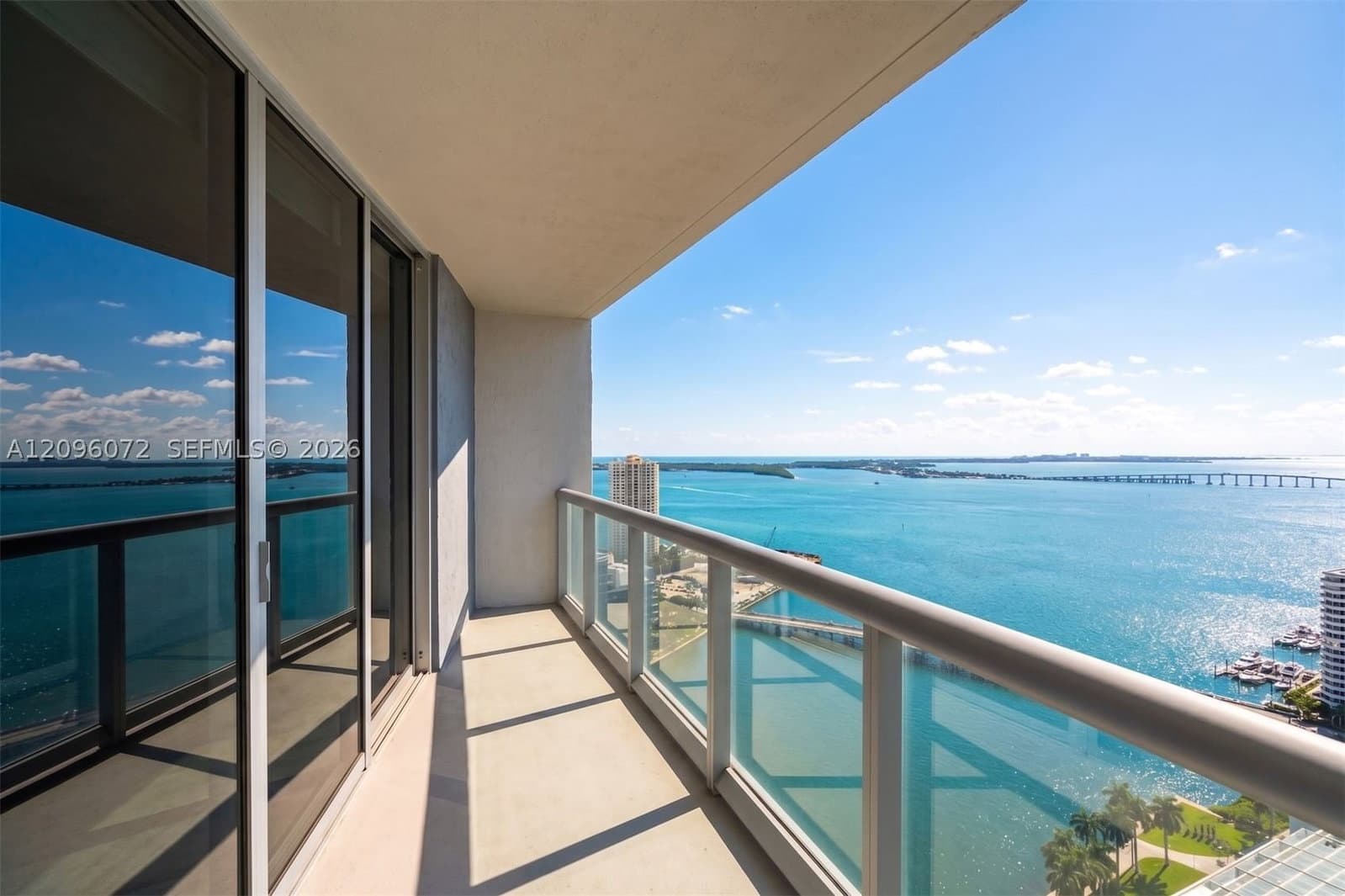 1+1 Condo — 495 Brickell Ave #3207, Miami, FL 33131