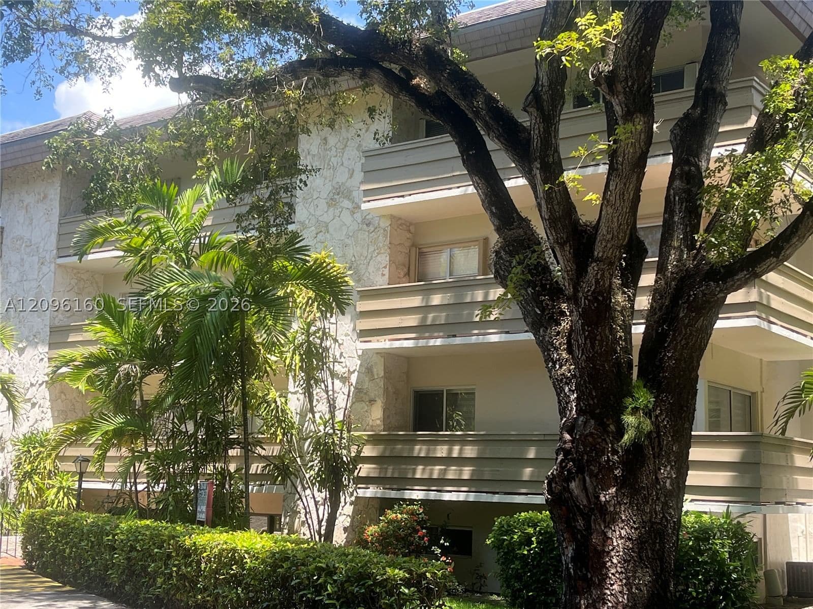 3+1 Condo — 1205 Mariposa Ave #402, Coral Gables, FL 33146