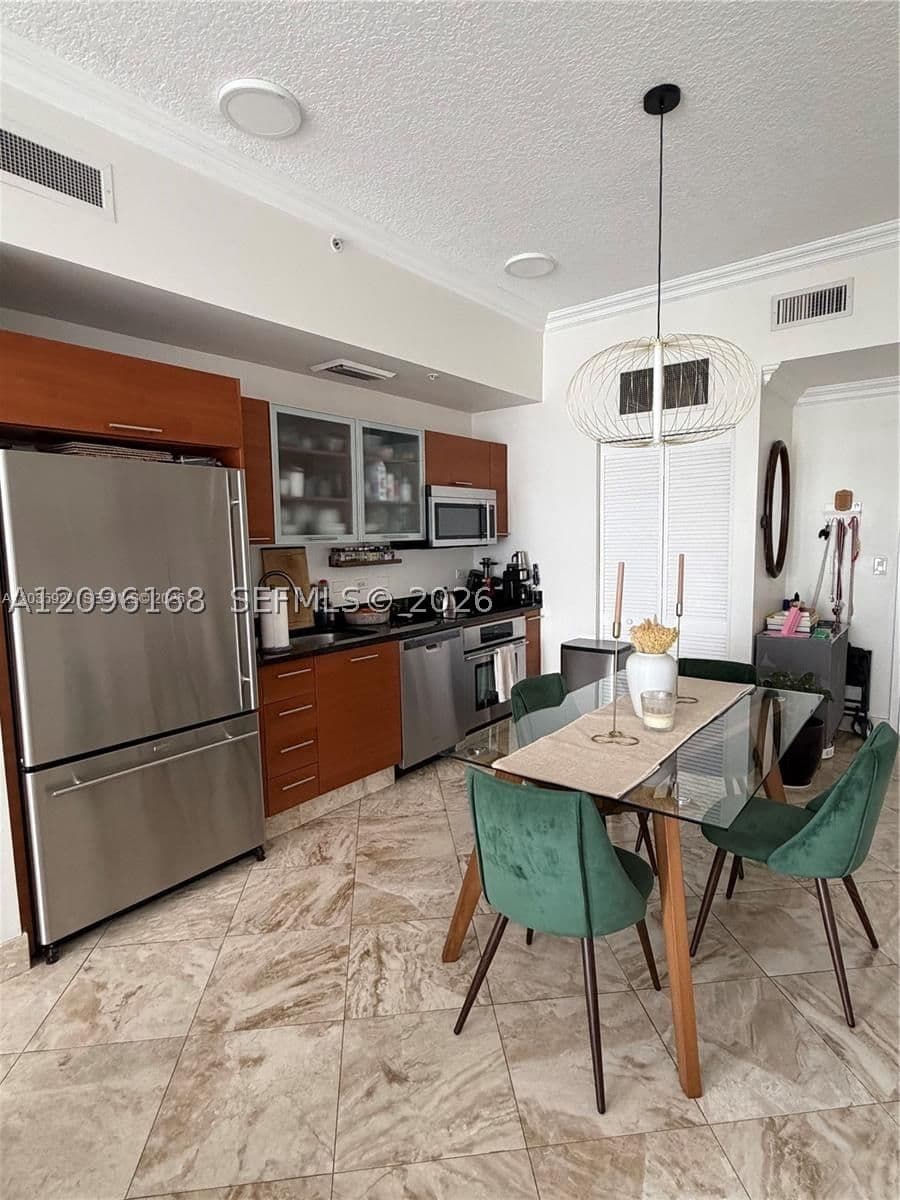 1+1 Condo — 3470 Coast Ave #H1206, Miami, FL 33137