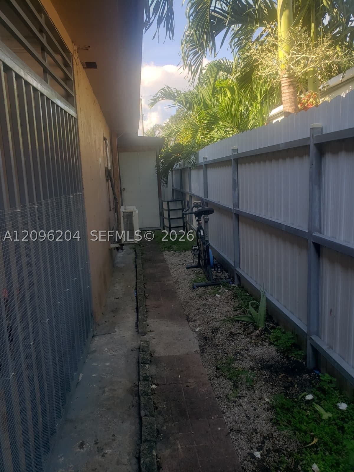 2+1 Müstakil ev — Miami, FL 33142