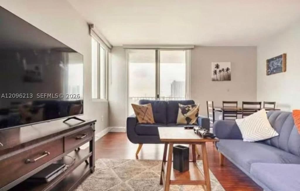 2+1 Condo — 800 Miami Ave #E-1009, Miami, FL 33136
