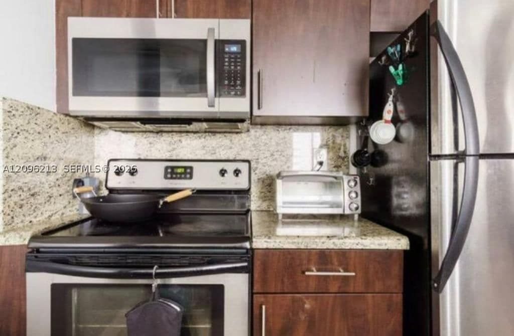2+1 Condo — 800 Miami Ave #E-1009, Miami, FL 33136