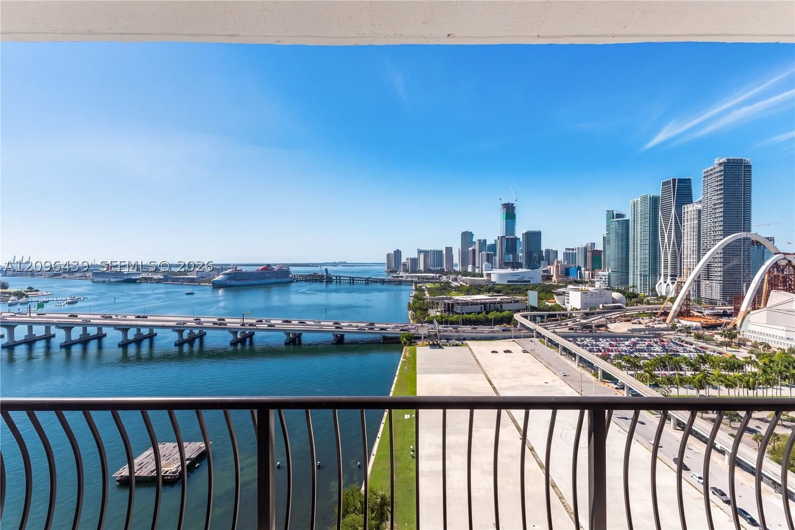 1+1 Condo — 555 15th St #26K, Miami, FL 33132