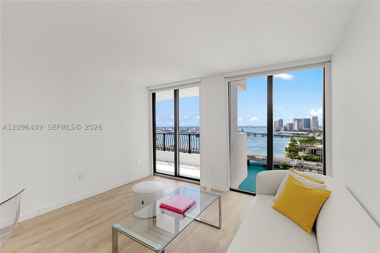 1+1 Condo — 555 15th St #26K, Miami, FL 33132