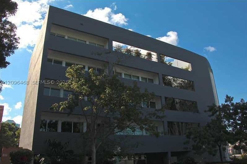 Condo — 2694 Inagua Ave #202, Miami, FL 33133