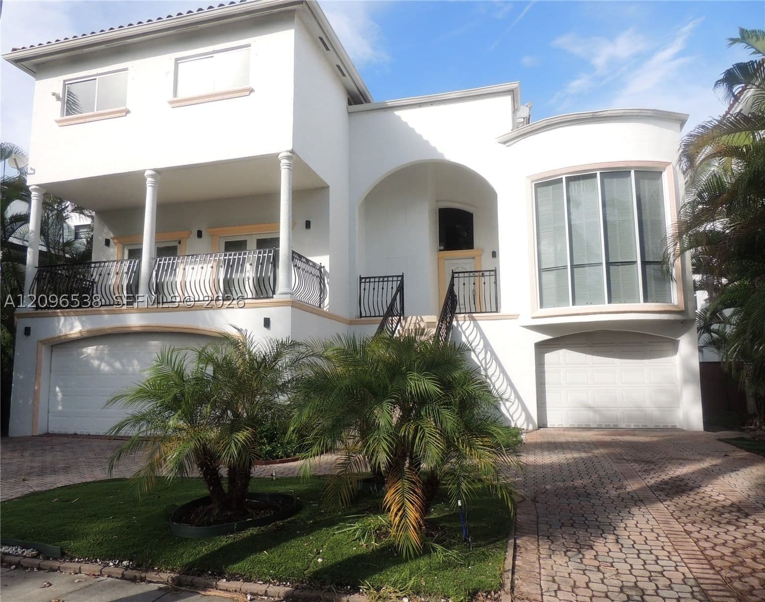 5+1 Müstakil ev — 3525 Fairview St, Miami, FL 33133