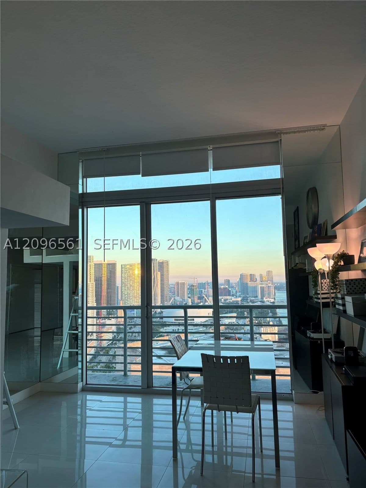 Condo — 335 Biscayne Blvd #LPH-06, Miami, FL 33131