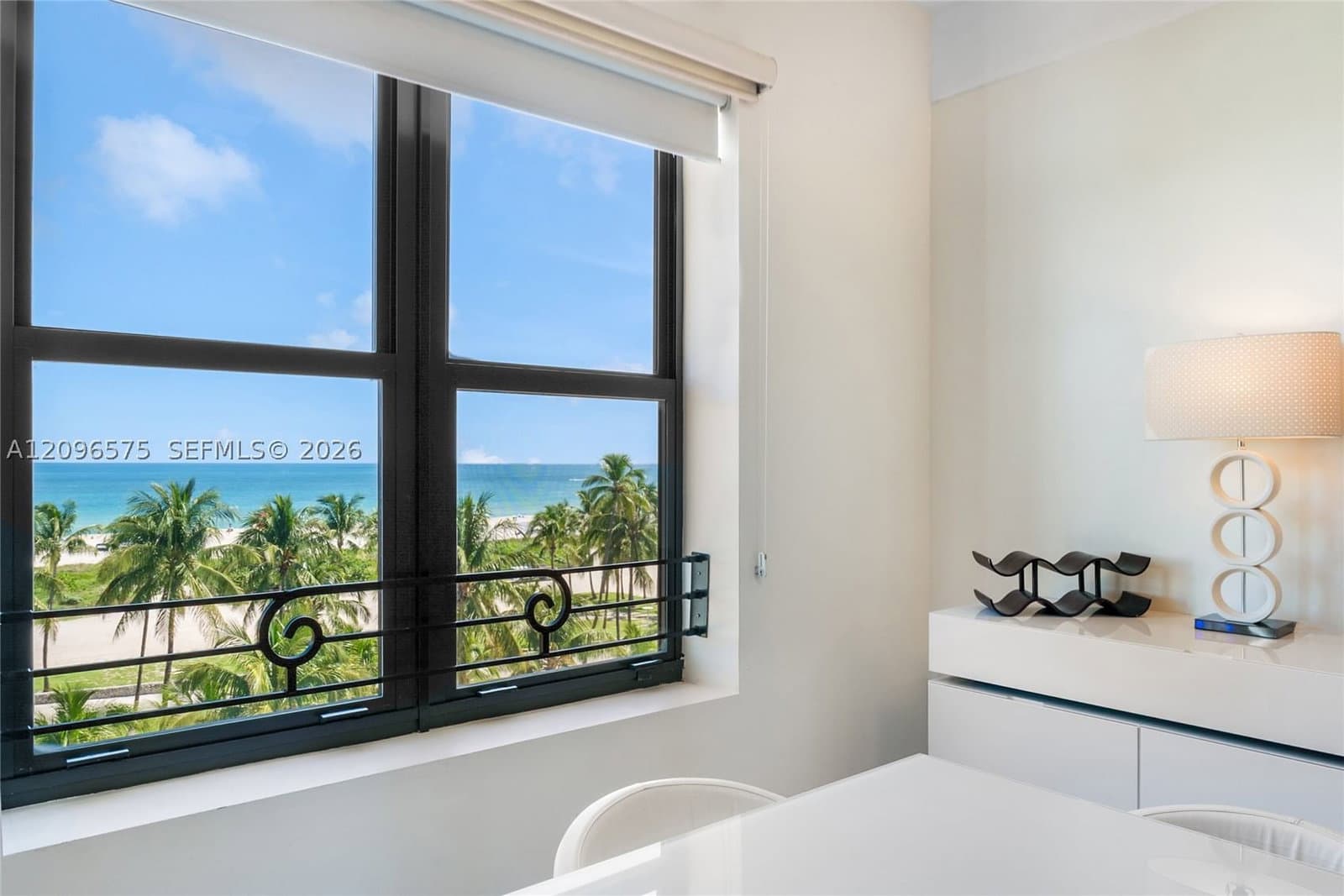 2+1 Condo — 1330 Ocean Dr #R5D, Miami Beach, FL 33139