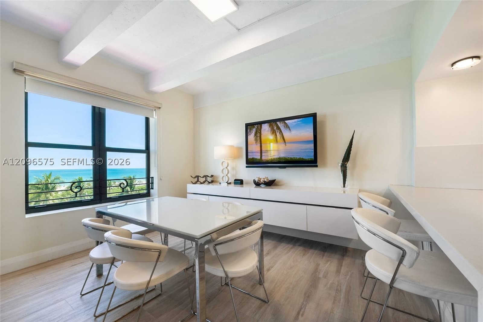 2+1 Condo — 1330 Ocean Dr #R5D, Miami Beach, FL 33139