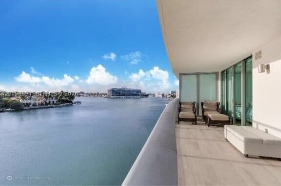 2+1 Condo — 6620 Indian Creek Dr #508, Miami Beach, FL 33141