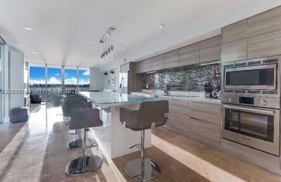 2+1 Condo — 6620 Indian Creek Dr #508, Miami Beach, FL 33141