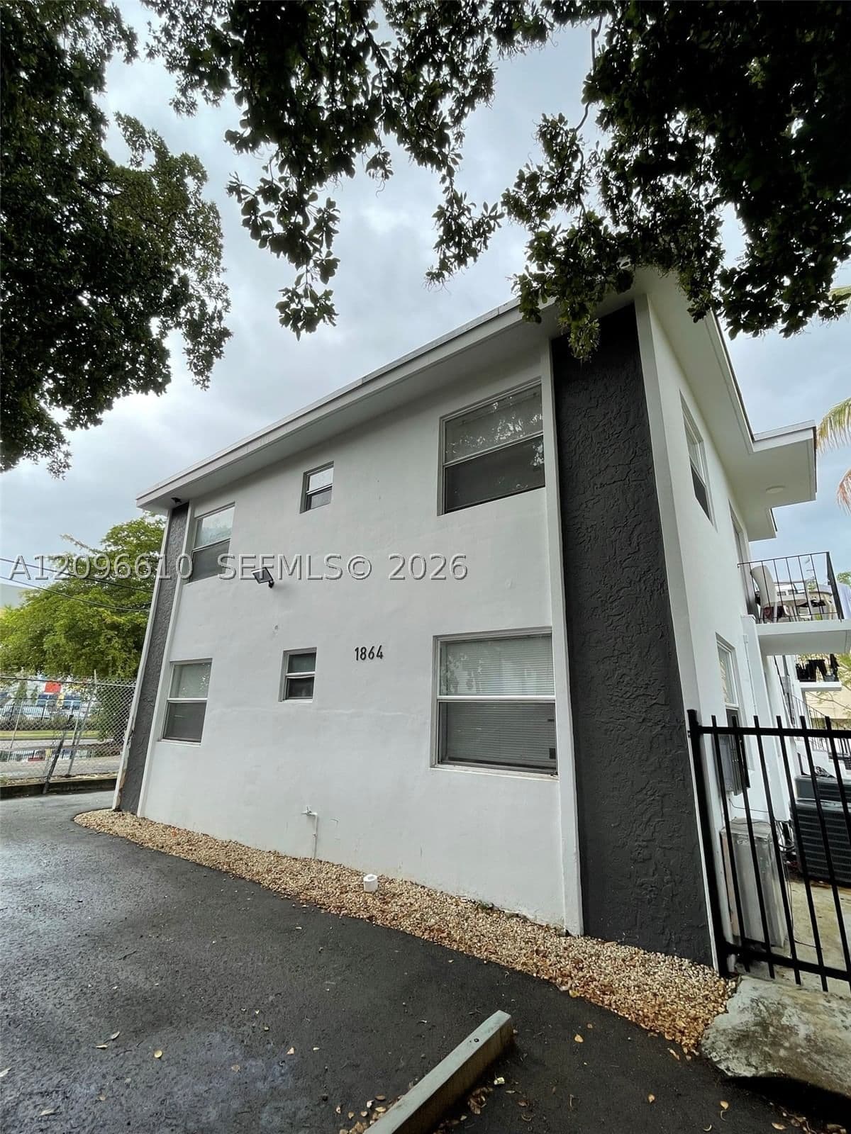 2+1 Daire — 1864 24th St #1, Miami, FL 33142
