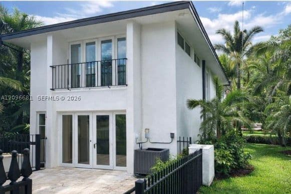 4+1 Müstakil ev — 1226 San Miguel Ave #1226, Coral Gables, FL 33134