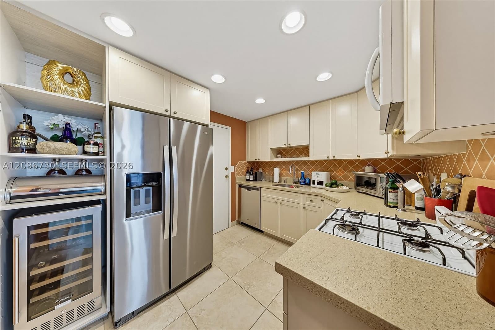 1+1 Condo — 700 Biltmore Way #802, Coral Gables, FL 33134