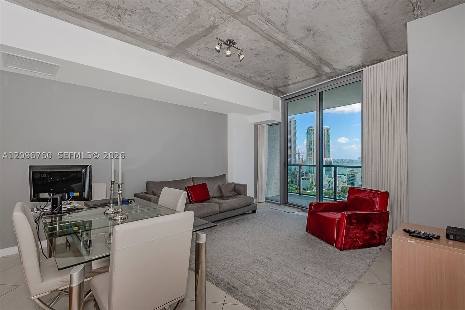 1+1 Condo — 3301 1st Ave #H2206, Miami, FL 33137