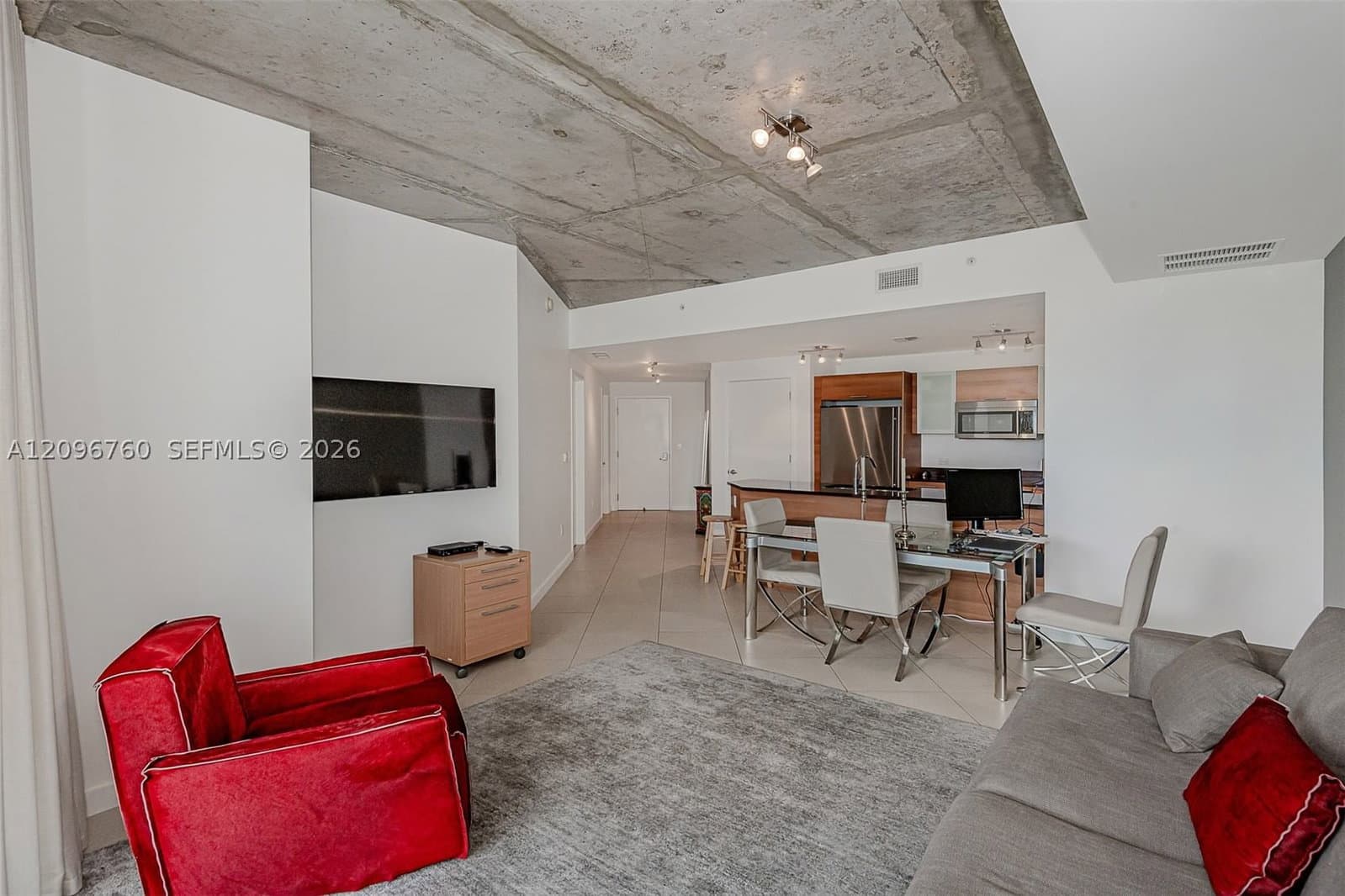 1+1 Condo — 3301 1st Ave #H2206, Miami, FL 33137