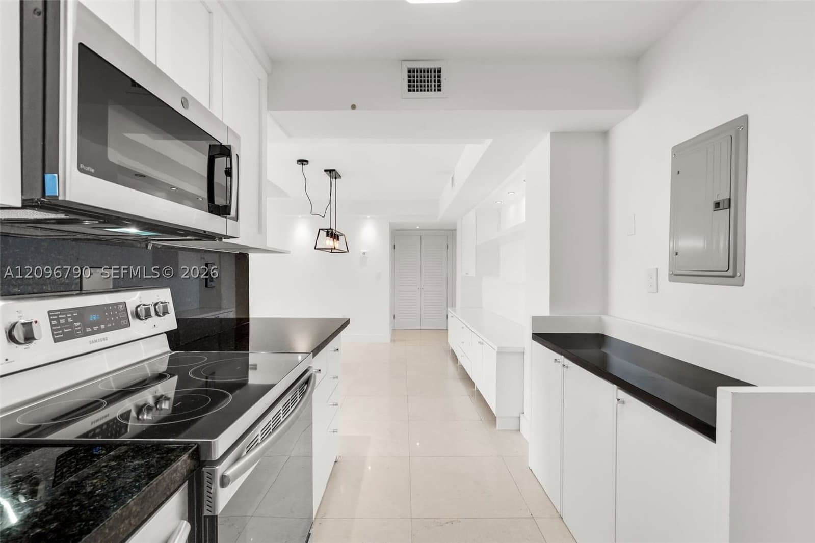 2+1 Condo — 2333 Brickell Ave #1007, Miami, FL 33129