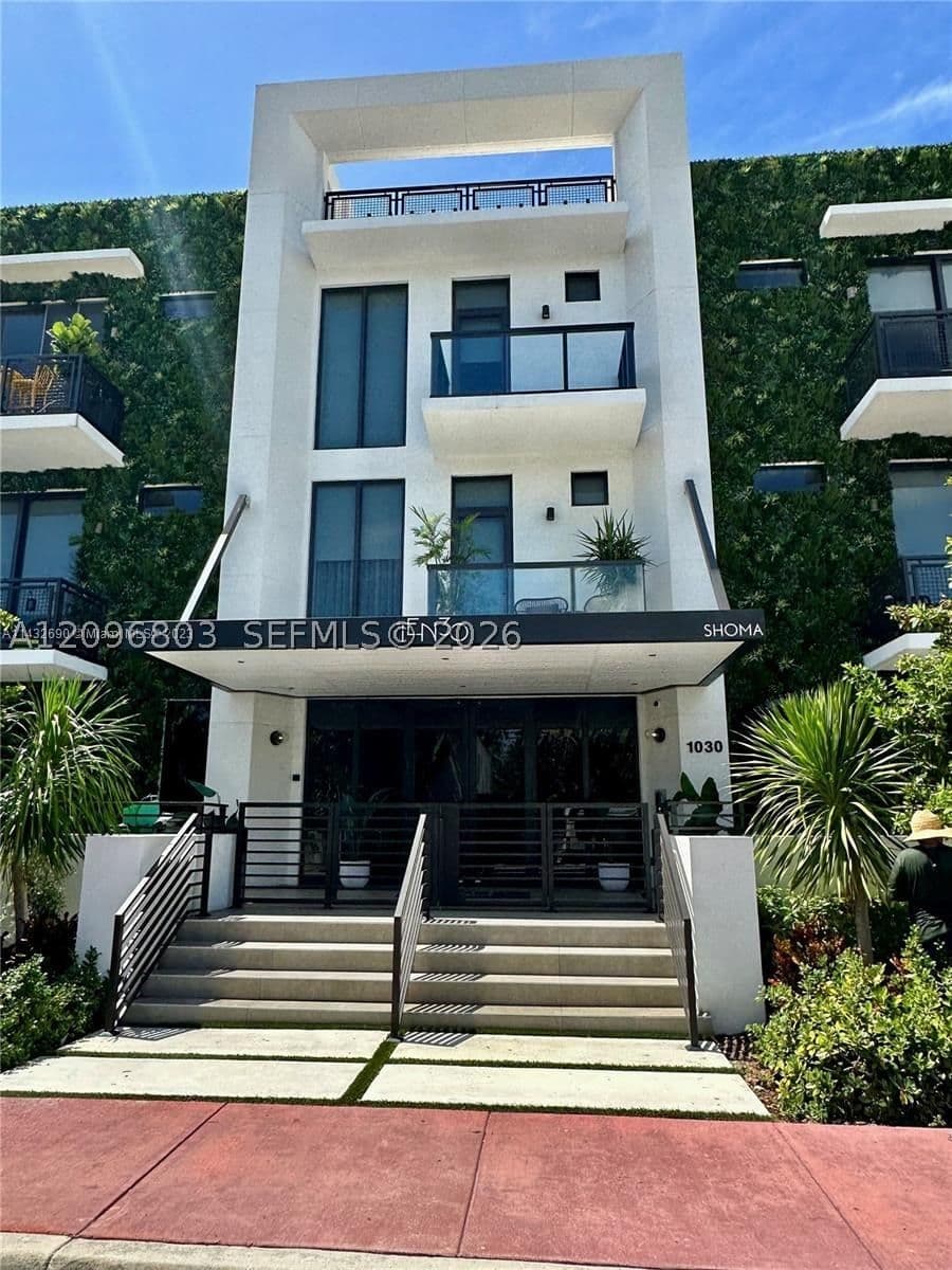 1+1 Condo — 1030 15th St #316, Miami Beach, FL 33139