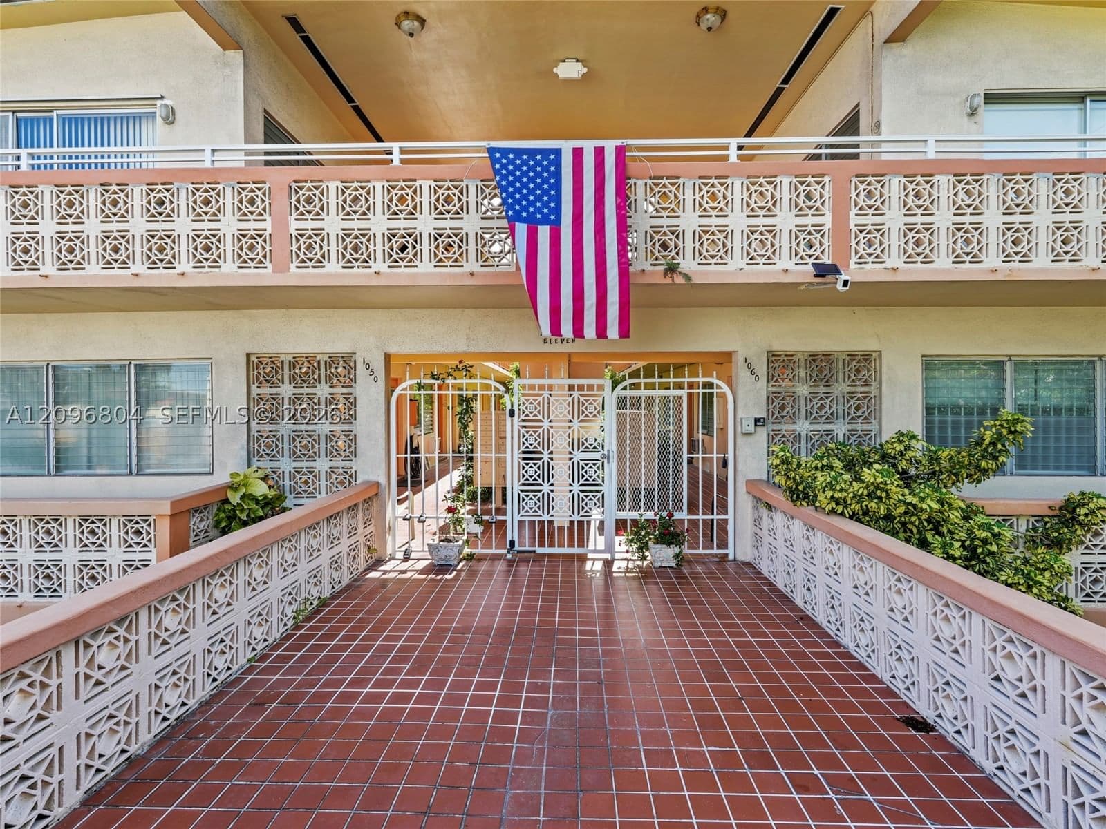 Kooperatif — 1060 Pennsylvania Ave #4, Miami Beach, FL 33139