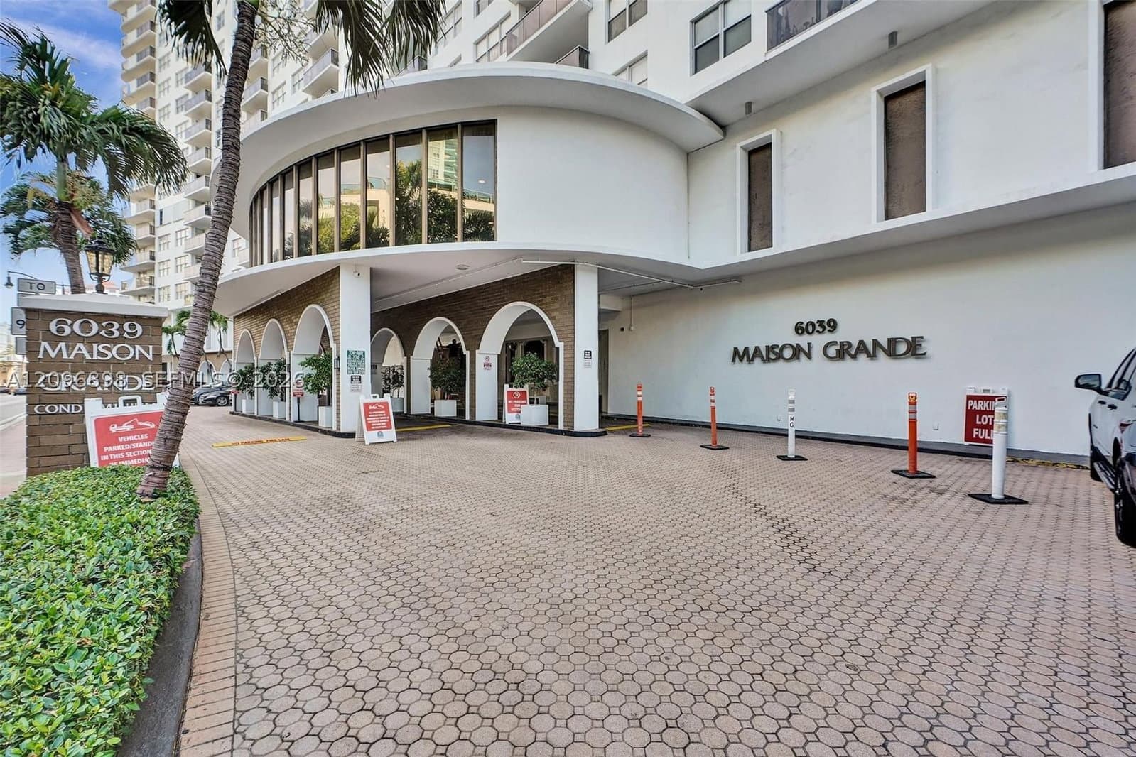 3+1 Condo — 6039 Collins Ave #1736, Miami Beach, FL 33140