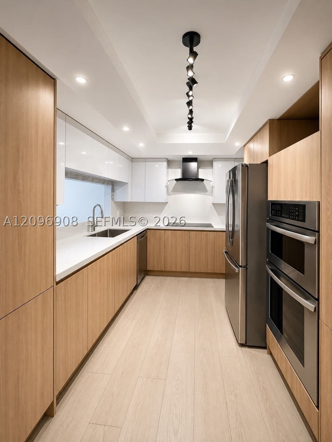 2+1 Condo — 520 Brickell Key Dr #A1205, Miami, FL 33131