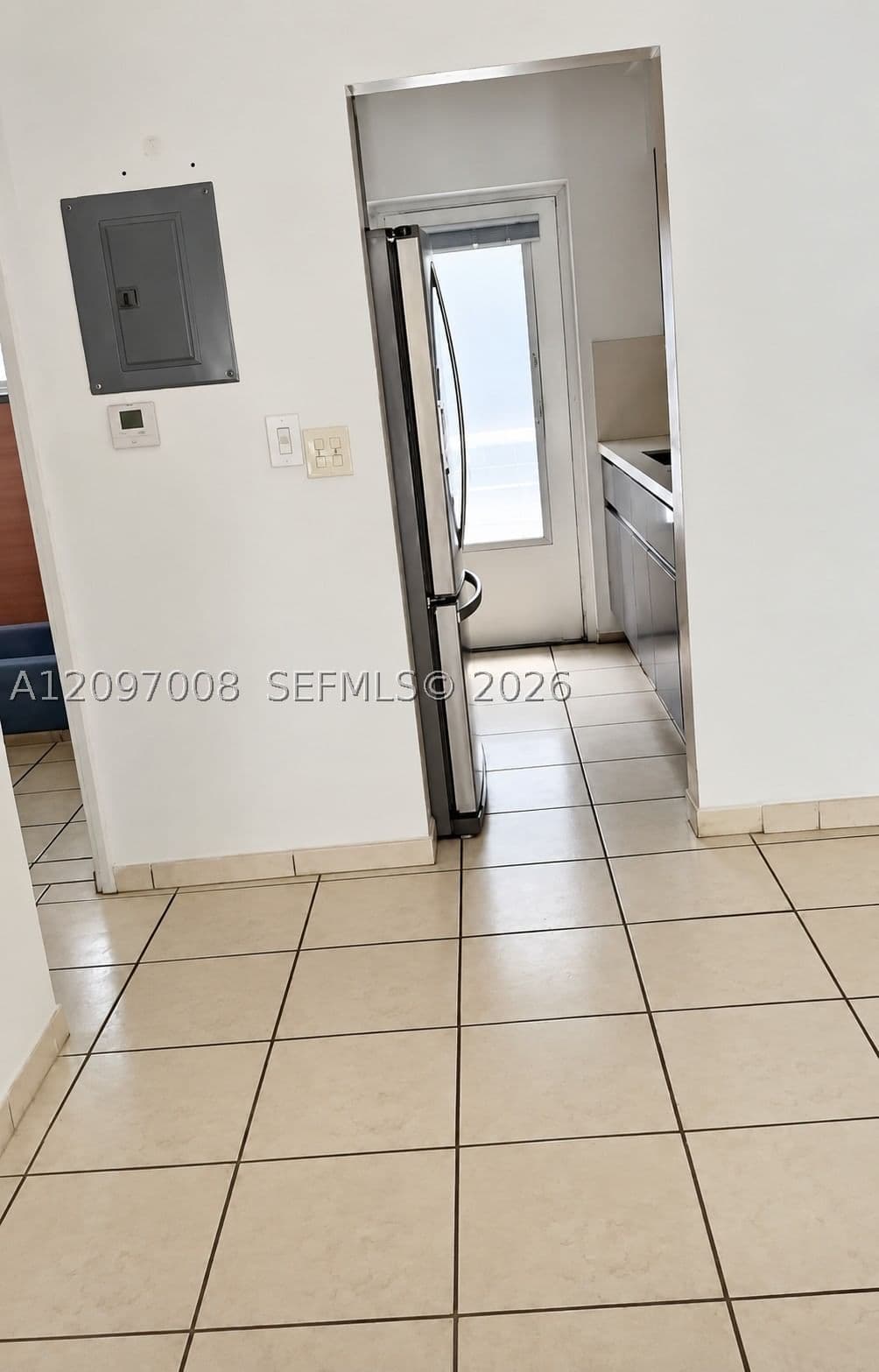 Condo — Miami Beach, FL 33139